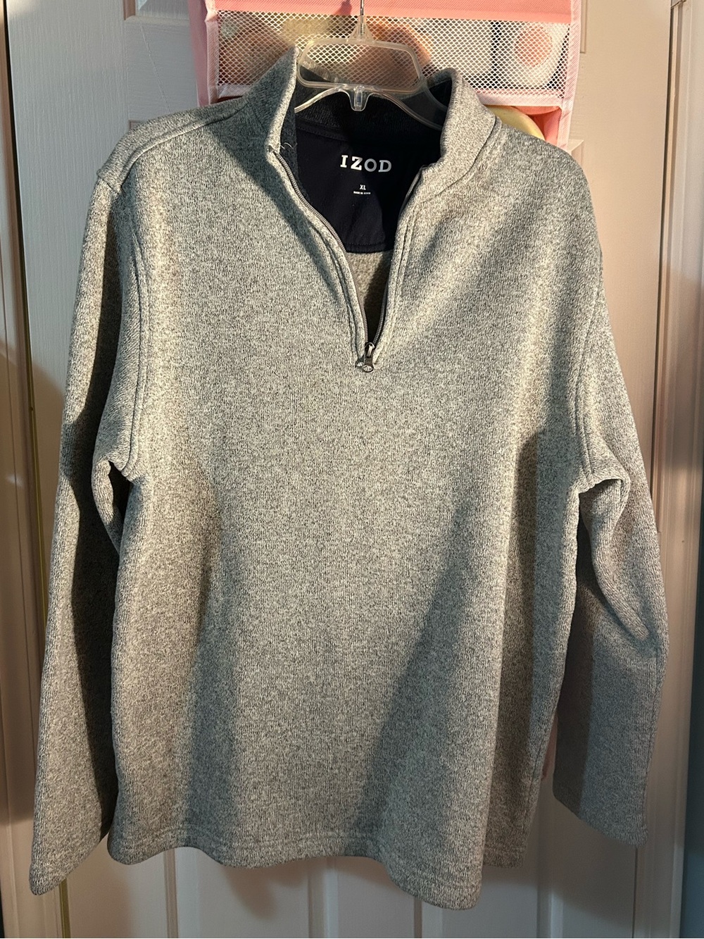 MENS IZOD GRAY QUARTER ZIP SWEATER